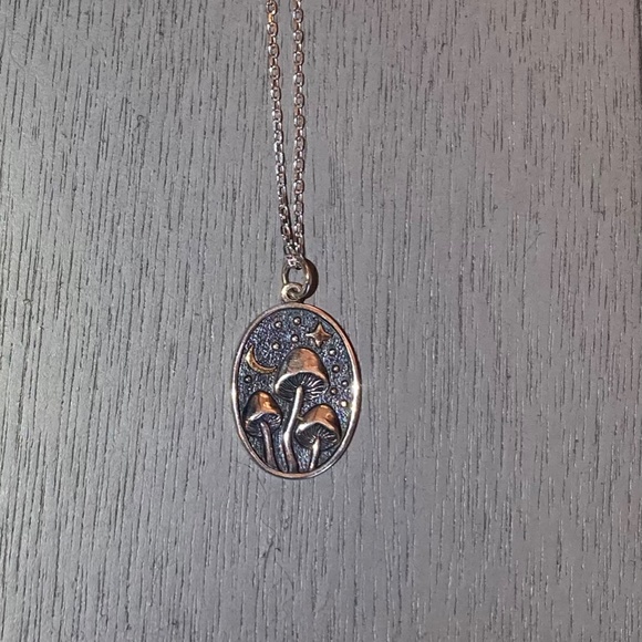 Mushroom pendant - Picture 2 of 5